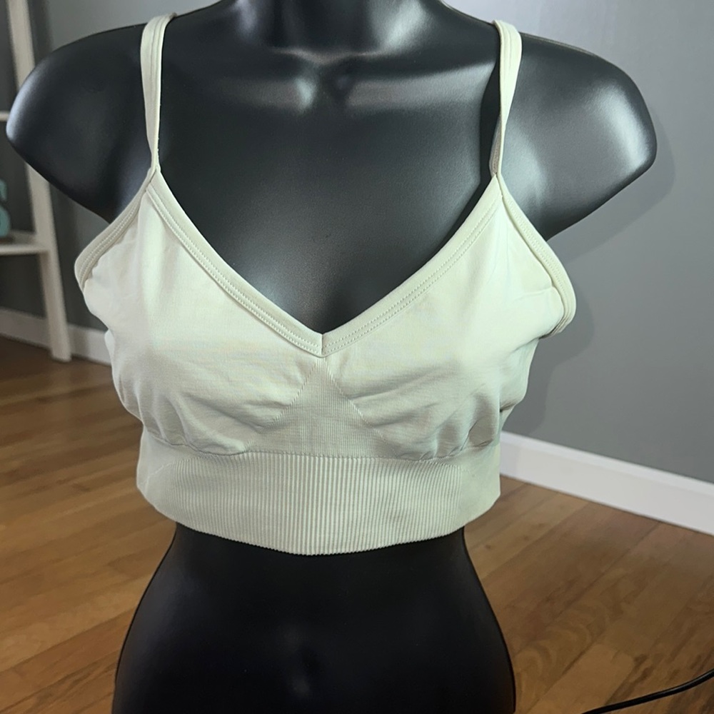 Lululemon ebb to street sports bra
